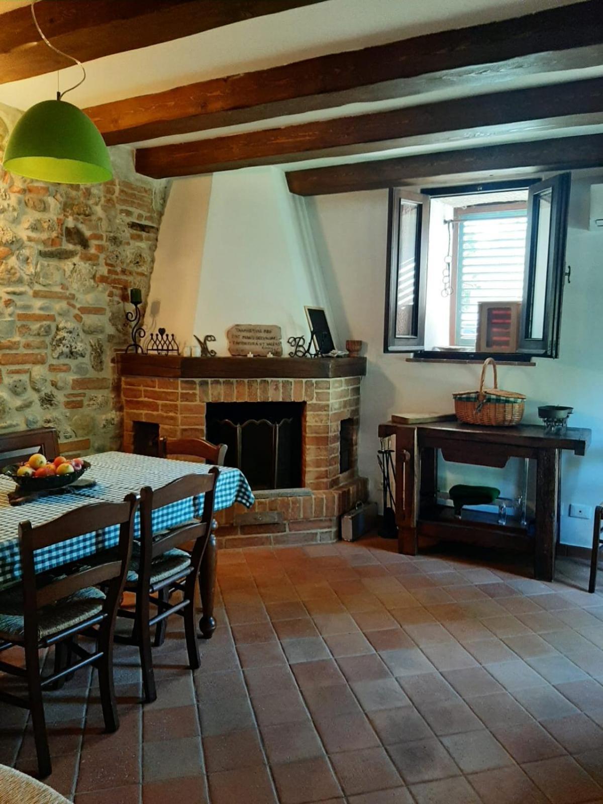 Montebello Degli Olivi キウージ エクステリア 写真